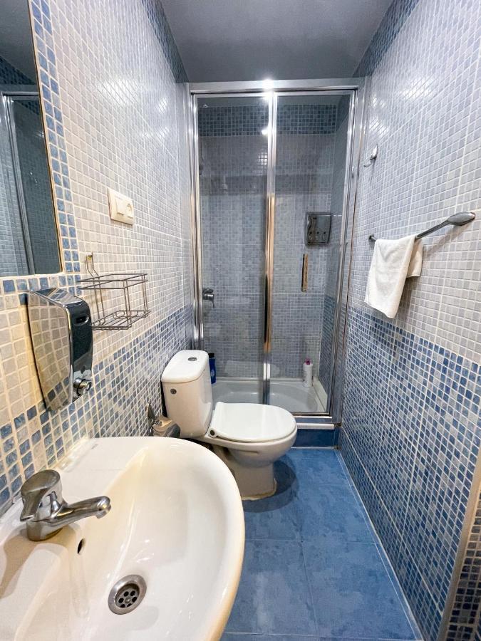 Az The Bridge Hostel - Coliving 萨拉戈萨 外观 照片