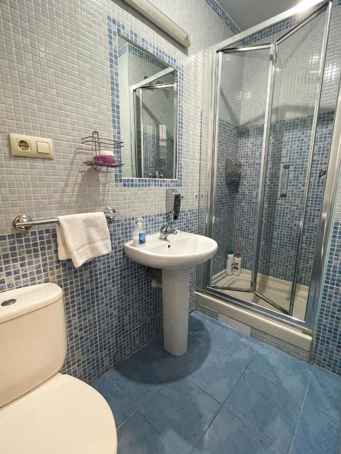Az The Bridge Hostel - Coliving 萨拉戈萨 外观 照片
