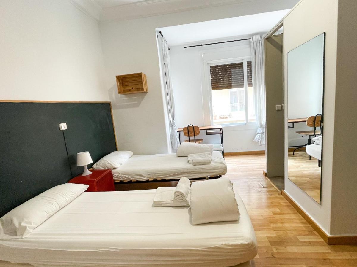 Az The Bridge Hostel - Coliving 萨拉戈萨 外观 照片
