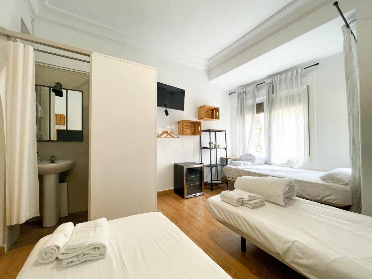Az The Bridge Hostel - Coliving 萨拉戈萨 外观 照片